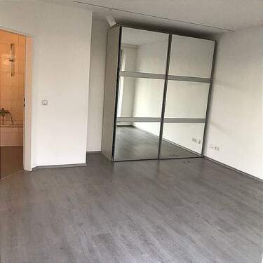 0852e3c3-a05e-415c-bda7-c577685fe7df.jpg - 