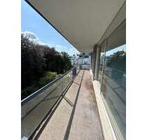 Lichtdurchflutete unmöblierte 3,5 Zimmerwohnung Alsterlage Doppelbalkon 2 Bäder Fahrstuhl ab sofort frei - Hamburg Uhlenhorst