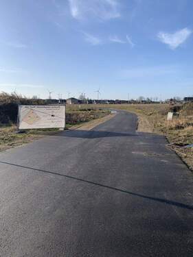 Einfahrt in das Baugebiet - Baugrundstücke - 78.108,00&nbsp;EUR Kaufpreis, ca.&nbsp; 0,00&nbsp;m&sup2;