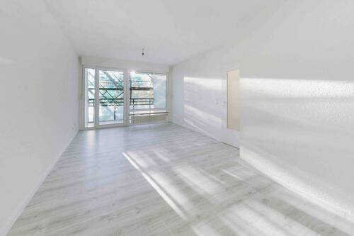 Wohnzimmer_ - Etagenwohnung mit 80,10 m&sup2; in Leverkusen zum Kaufen