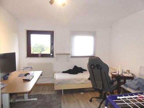 Schlafzimmer - 3 Zimmer Etagenwohnung zum Kaufen in Ostfildern