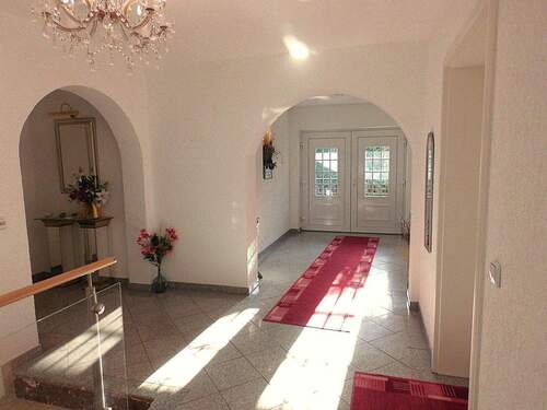 Eingangsbereich.JPG - Mehrfamilienhaus, Wohnhaus in Schloß Holte-Stukenbrock zum Kaufen