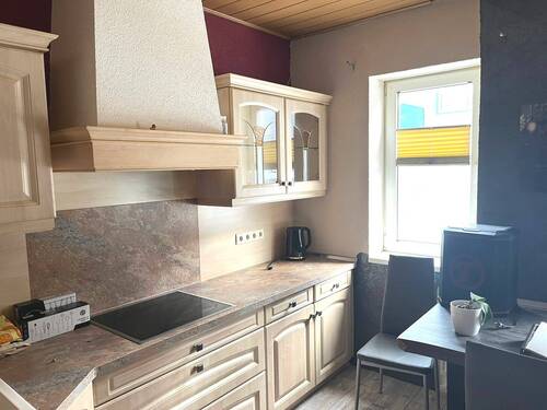 Küche mit Einbauküche - 