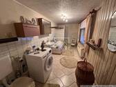 Tageslichtbad mit Wanne und Dusche - 
