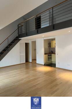 Küche, Galerie - Etagenwohnung mit 71,10 m² in Dresden zur Miete