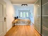Schlafzimmer mit Loggia - 