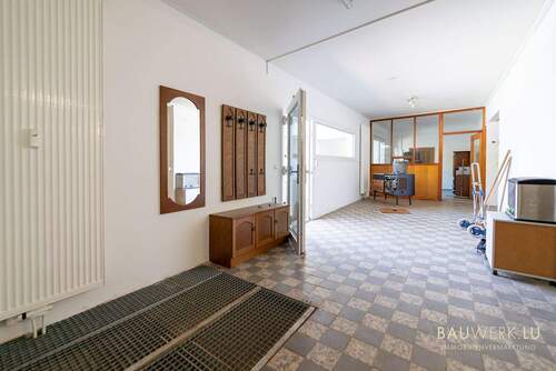 03_Eingangsbereich.jpg - Lagerfläche mit Büro - 550,00&nbsp;EUR Kaltmiete,