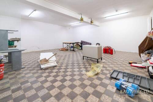 04_Lagerbereich_oben_rechts.jpg - Halle zur Miete in Trier