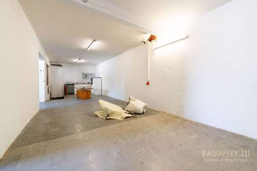 05_Lagerbereich_oben_links.jpg - Halle in Trier