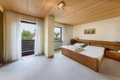 Schlafzimmer mit Balkon - 