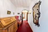 Flur - Einfamilienhaus mit 196,10 m&sup2; in München zum Kaufen