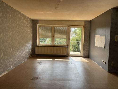 Wohnzimmer - 4 Zimmer Etagenwohnung in Balingen