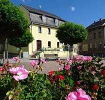 Großzügiges, vermietetes Wohn- und Geschäftshaus in zentraler Lage von Auma zu verkaufen - Auma-Weidatal