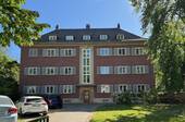 Frontansicht - Charmante 4-Zimmerwohnung mit Stellplatz in exklusiver Lage