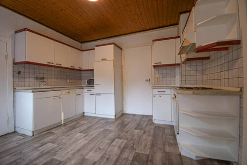 Haus Nr. 2: Flur KI generiert - 