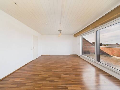 Wohn-/ Esszimmer - 