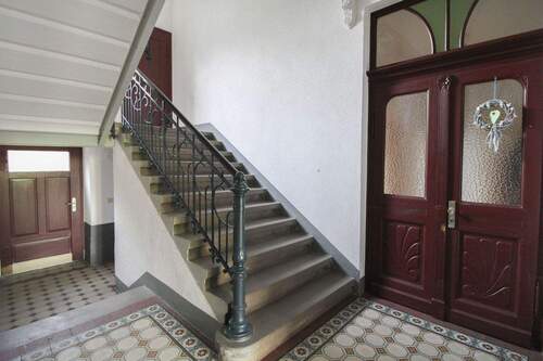 Treppenhaus - 3 Zimmer Einfamilienhaus in Chemnitz