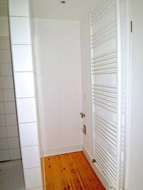 Bad mit Dusche - 