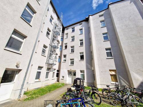 Rückansicht - 3 Zimmer Etagenwohnung zum Kaufen in Magdeburg