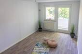 Wohnzimmer Vergleichswohnung - Tolle 2-Raum-Wohnung mit offenem Wohn-Essbereich