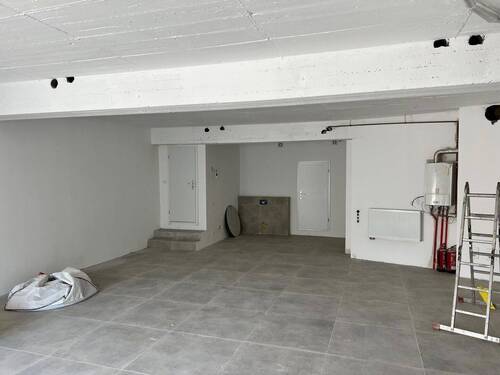 Blick von Eingang in den Laden - 