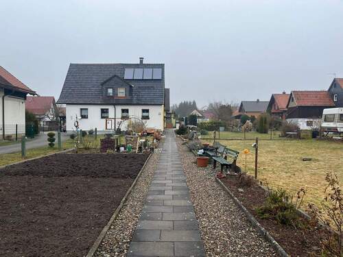 Außenansicht - 6 Zimmer Doppelhaushälfte zum Kaufen in Sonneberg