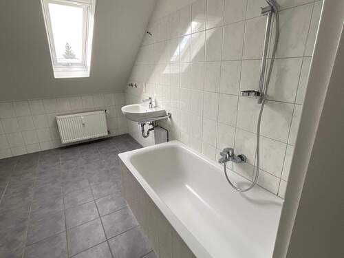 IMG_0427.jpeg - Helle renovierte 3 ZKB im DG am Frauenberg