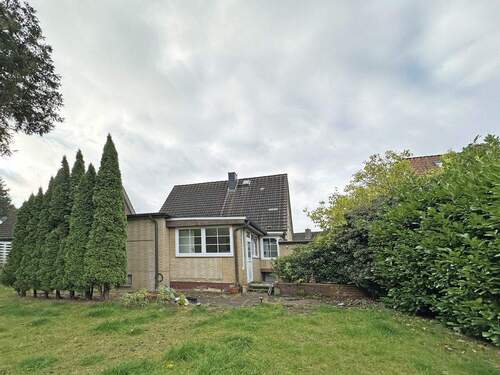 Haus und Garten - Einfamilienhaus mit 134,00 m&sup2; in Norderstedt zum Kaufen