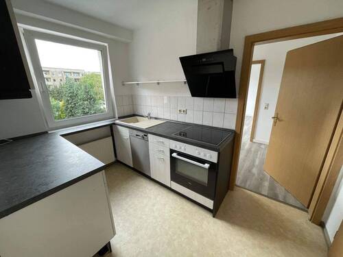 Küche mit Einbauküche.JPG - 3 Zimmer Etagenwohnung in Gera