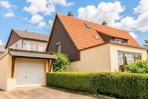Haus - Zuhause gestalten in Schwaigern: EFH mit Garten, Garage und Freistellplatz mit Renovierungsbedarf