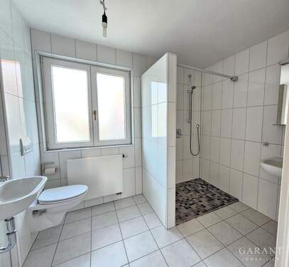 OG Bad1 - 5 Zimmer Mehrfamilienhaus, Wohnhaus zum Kaufen in Kirchberg an der Jagst