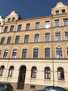 Hausansicht.jpg - Wunderschöne Altbauwohnung mit Einbauküche, Parkett + Fußbodenheizung!!!