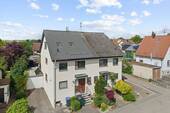 Gesamtansicht mit Garage - 5 Zimmer Doppelhaushälfte zum Kaufen in Heilbronn / Frankenbach