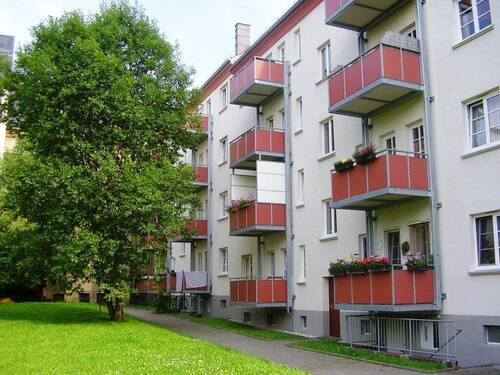 Hausansicht - Etagenwohnung mit 47,50 m² in Chemnitz zur Miete