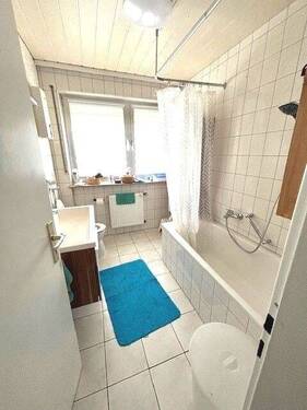 Bad mit Wanne EG - 