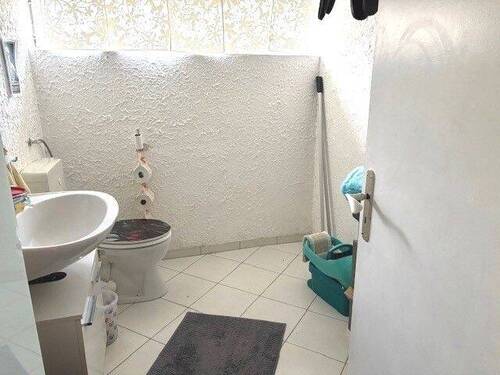 Toilette im Keller - 