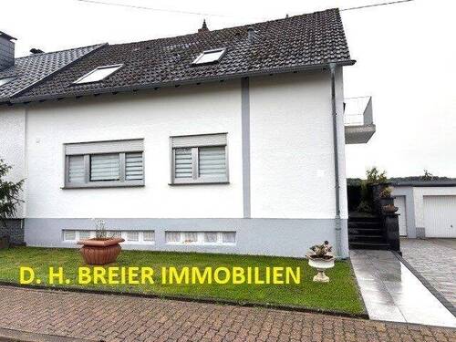 Straßenansicht - 6 Zimmer Doppelhaushälfte zum Kaufen in Schwalbach