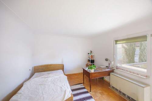 EG - Schlafzimmer - 7 Zimmer Einfamilienhaus zum Kaufen in Freiberg am Neckar