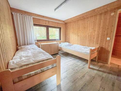 Schlafzimmer 2 - 