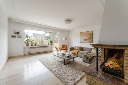 Wohnzimmer visualisiert - 5 Zimmer Reihenmittelhaus zum Kaufen in Hürth