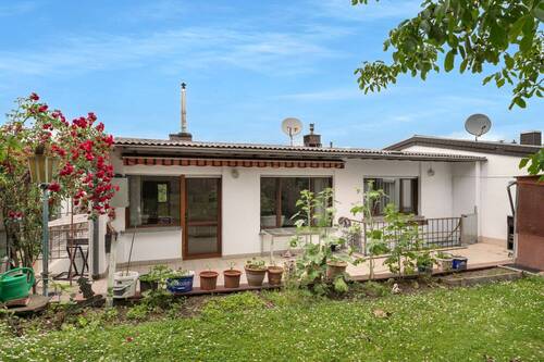 Blick auf die Terrasse - 6 Zimmer Einfamilienhaus in Bornheim