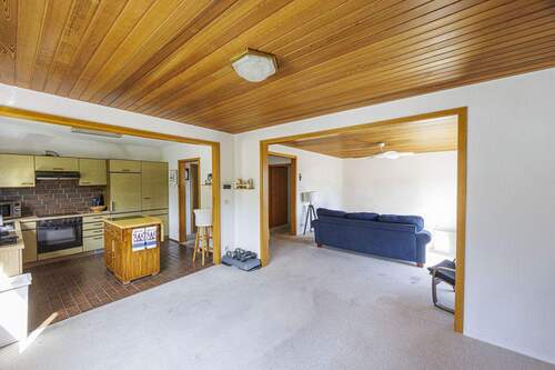 EG - Wohn-/ Essbereich - 1 Zimmer Einfamilienhaus in Weissach