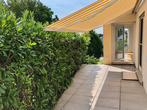 ...zu einem schönen Frühstück ein - 