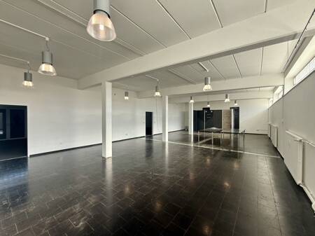 Büro- oder Ausstellungsflächen - 
