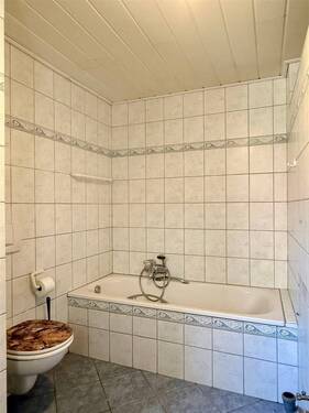 Badezimmer - Einfamilienhaus mit 105,00 m&sup2; in Aurich zum Kaufen