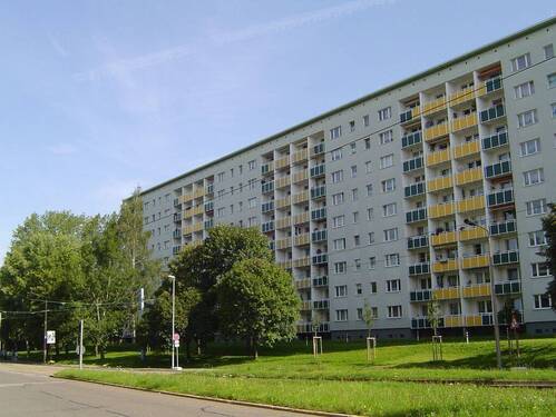 Hausansicht - Etagenwohnung mit 29,50 m² in Chemnitz zur Miete