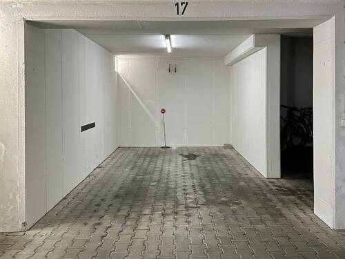 Tiefgaragenstellplatz - 