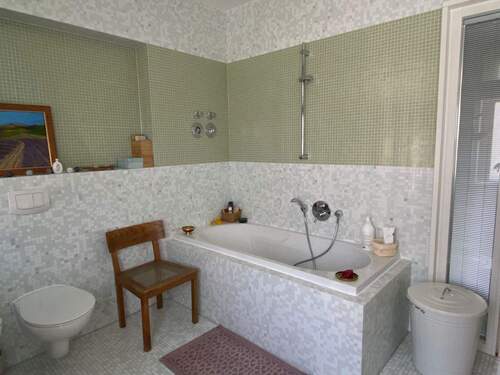 Bad.jpg - 2 Zimmer Etagenwohnung in Chemnitz