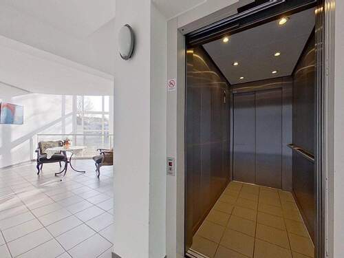 mit großem Aufzug - Etagenwohnung mit 74,00 m&sup2; in Jüchen zum Kaufen