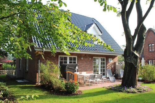 Westseite - 8 Zimmer Mehrfamilienhaus, Wohnhaus zum Kaufen in Wyk